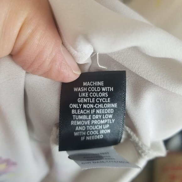 Torrid Women's Plus Size 1 Short Sleeve Cream Flor - Picture 7 of 7